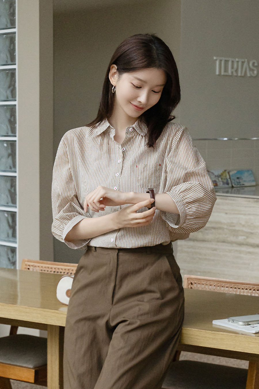 냇스트라이프 퍼프셔츠