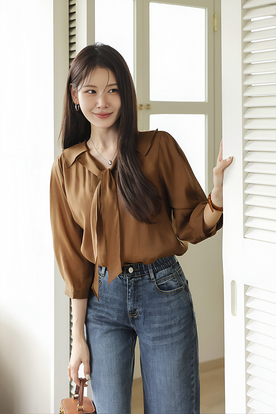 룸닛카라 타이블라우스