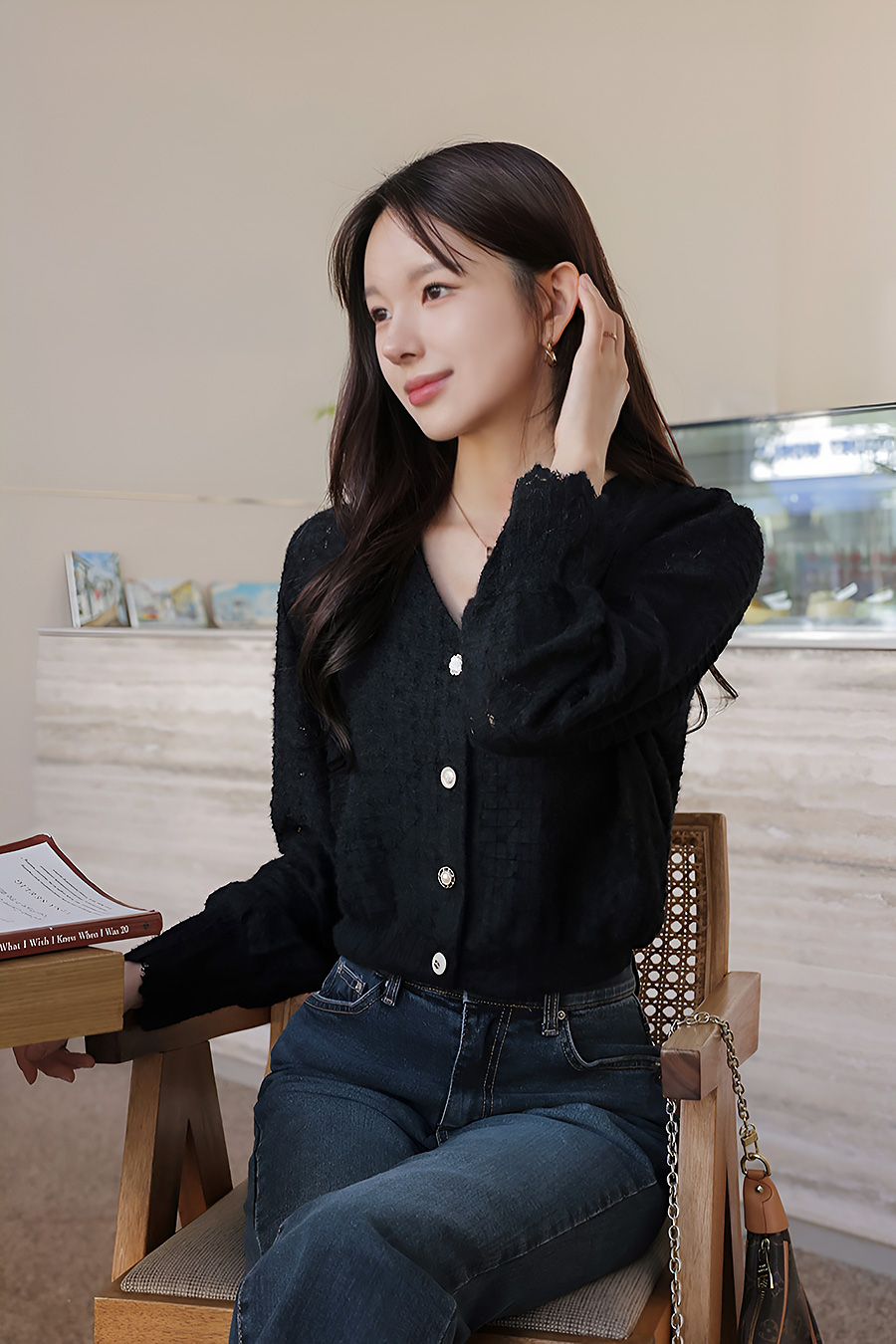 샤민레이스 브이넥블라우스