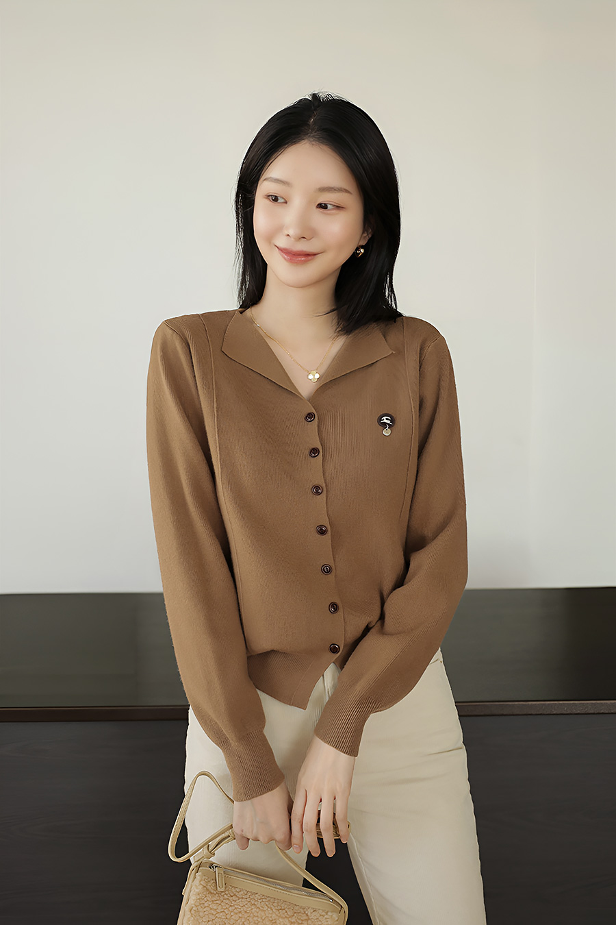 우딤절개 울카라가디건